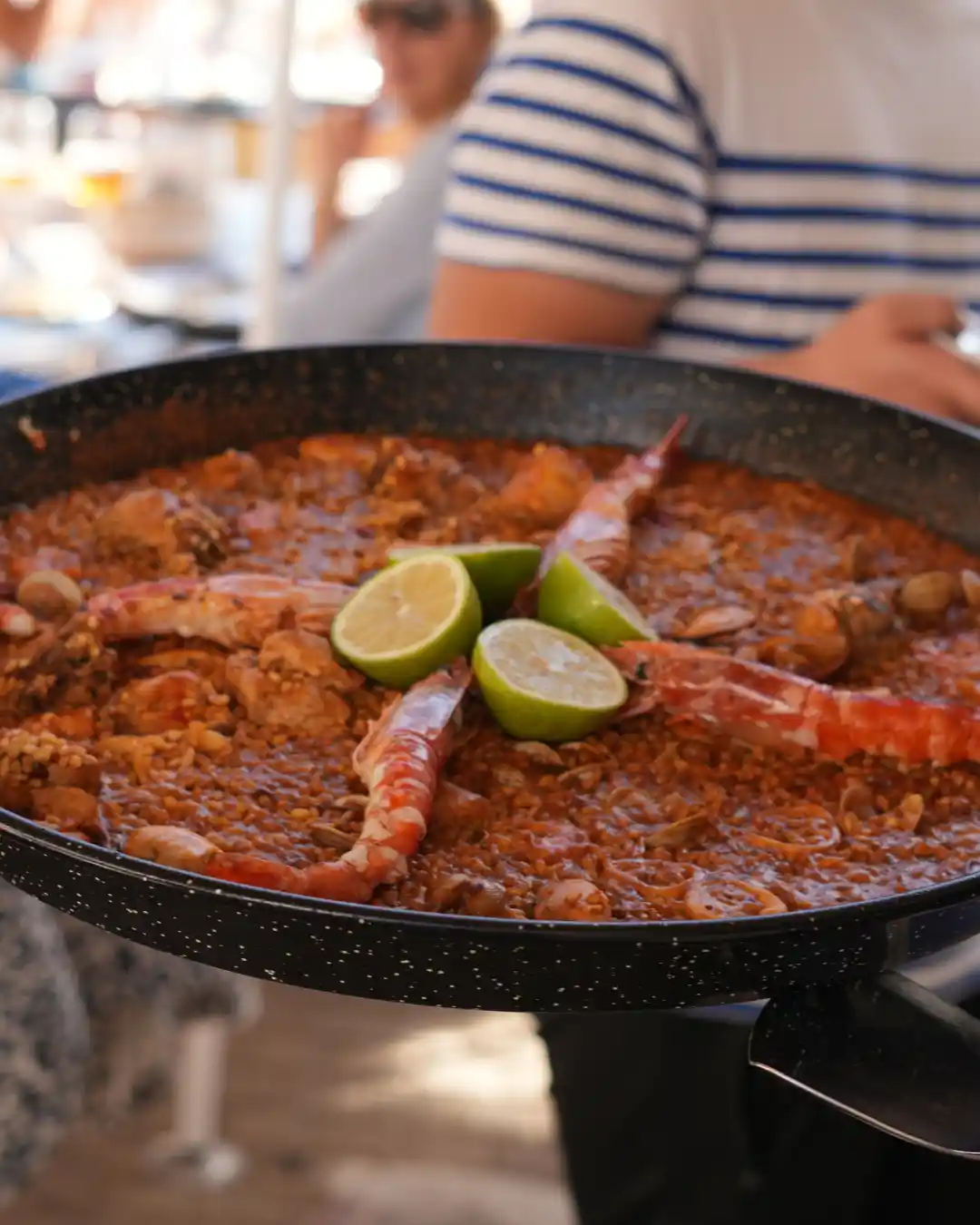 Fideua-en-la-Caleta-de-vélez